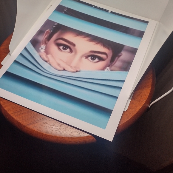 AUDREY HEPBURN BREAKFAST AT TIFFANY'S 8.5x11 ULTRA PREMIUM GLOSSY REPRINT POSTER - Picture 4 of 7